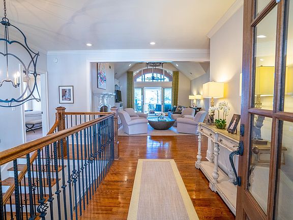 4th image of 1041 Park House Ln