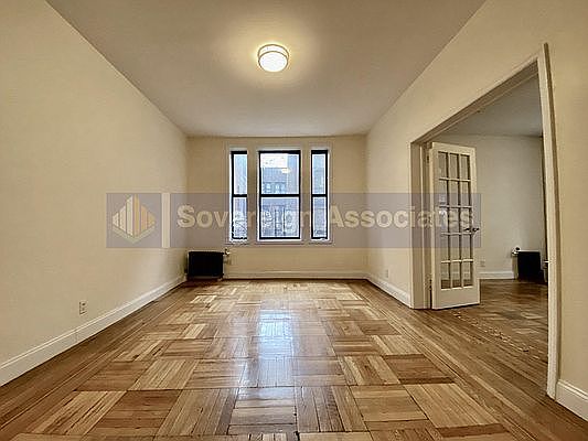 3rd image of 2 Pinehurst Ave #4CC