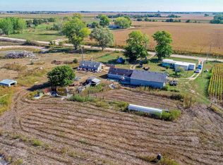 1072 5th Rd, Chapman, NE 68827