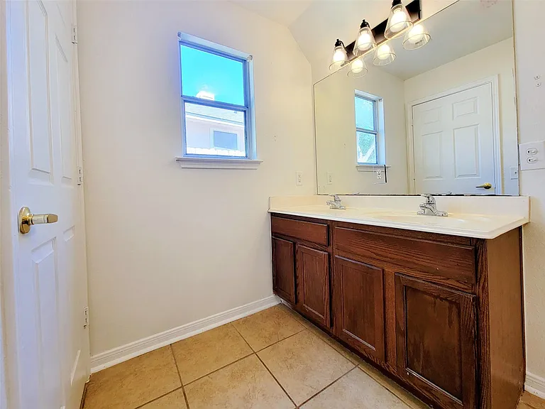 7400 Muffin Dr — Photo 15
