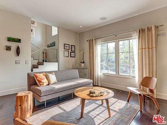 5th image of 3238 Glendon Ave