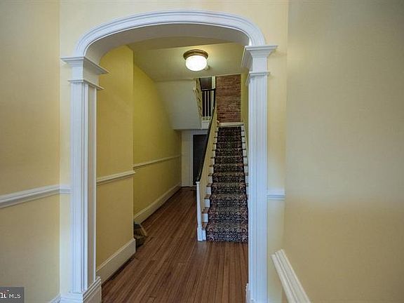 3rd image of 1016 Prince St APT 5