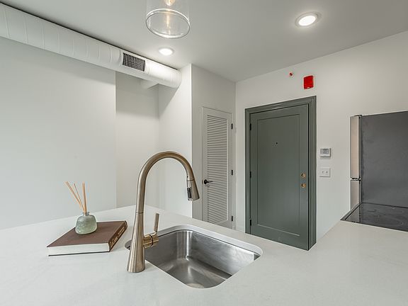 2nd image of 117 E 7th St #201