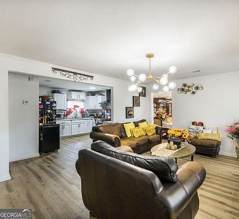 5th image of 3743 Hitchcock Rd