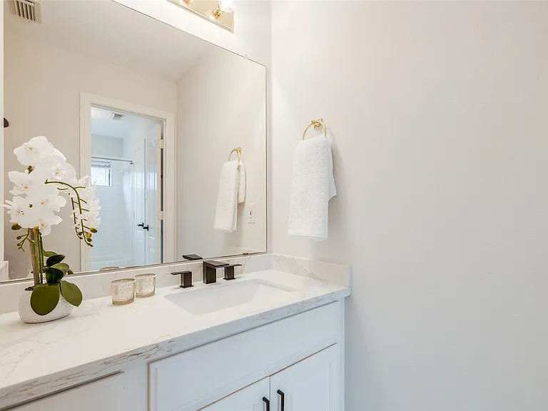 5706 Cielio Bay Ct — Photo 39