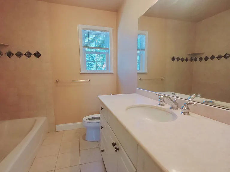 119 Highview Ave #2 — Photo 7