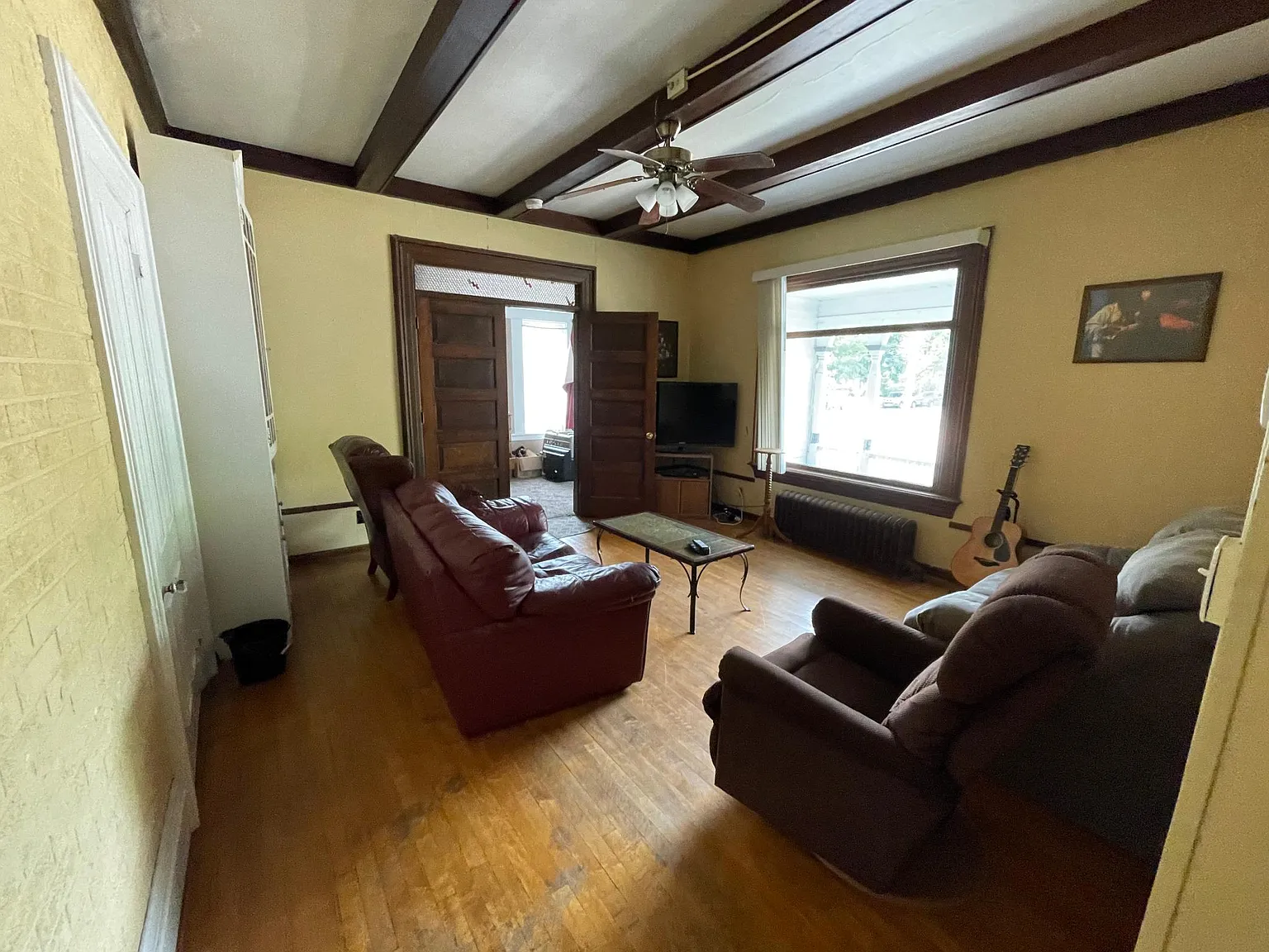4 bed, 900 sqft, $1,600 — Photo 2