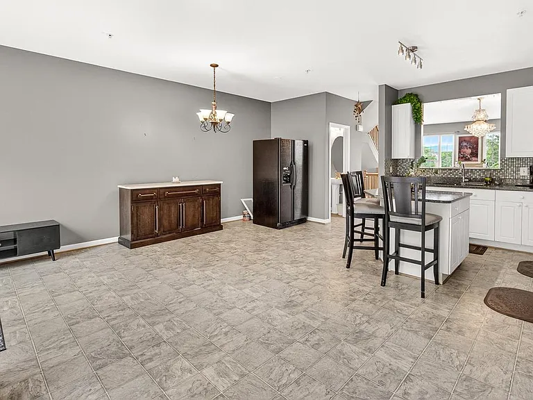 2572 Carrington Way — Photo 18