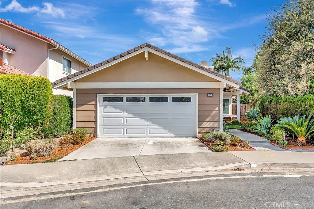 3 bed, 1502 sqft, $4,350 — Photo 1