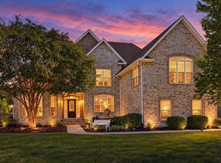 677 Starpoint Dr, Gallatin, TN 37066