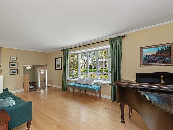 5th image of 1314 Crane Blvd