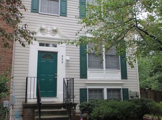 899 Chestnut View Ct, Baltimore, MD 21226