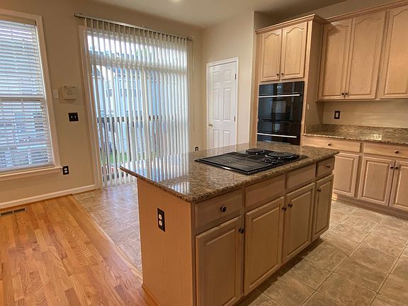 5th image of 15685 William Bayliss Ct