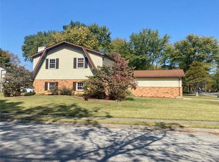 324 Edna Dr, O'Fallon, IL 62269