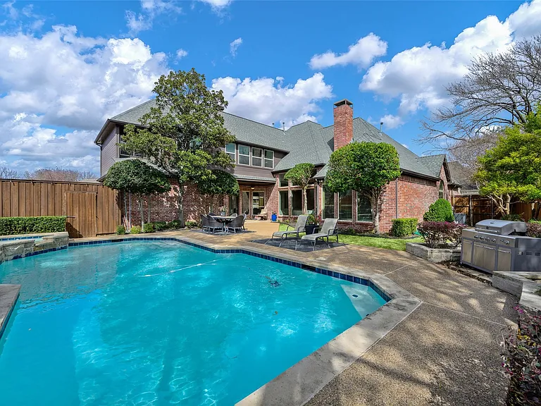 5624 Gillum Dr — Photo 33