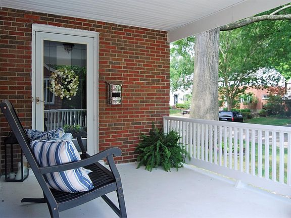 3rd image of 3739 Grovedale Pl