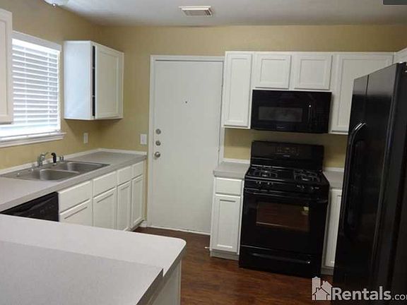 2nd image of 5114 Chase Court Drive Bacliff