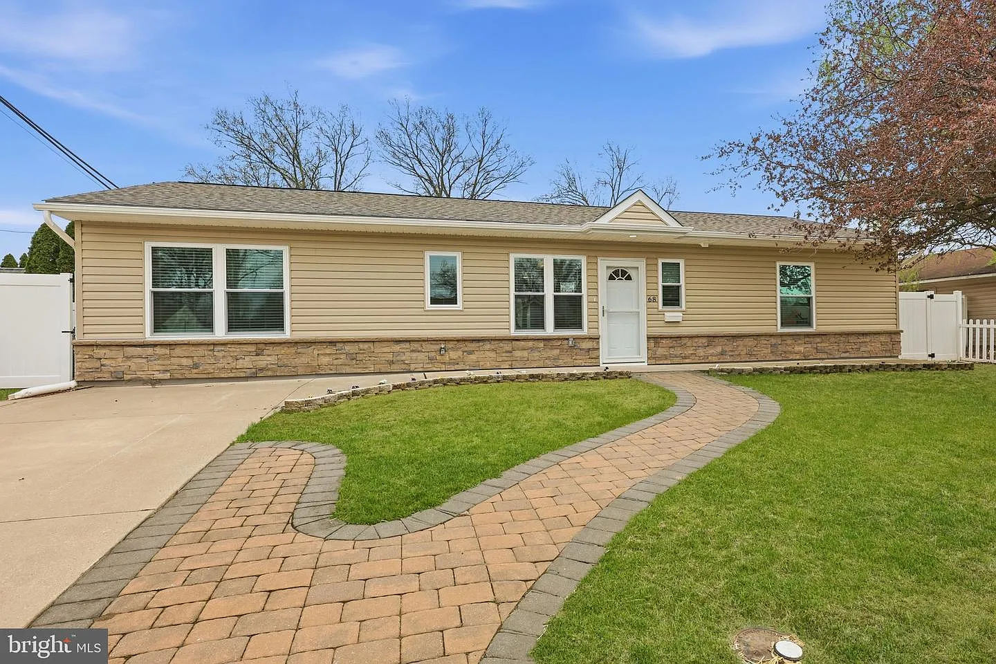 68 Tapered Oak Ln photo 1