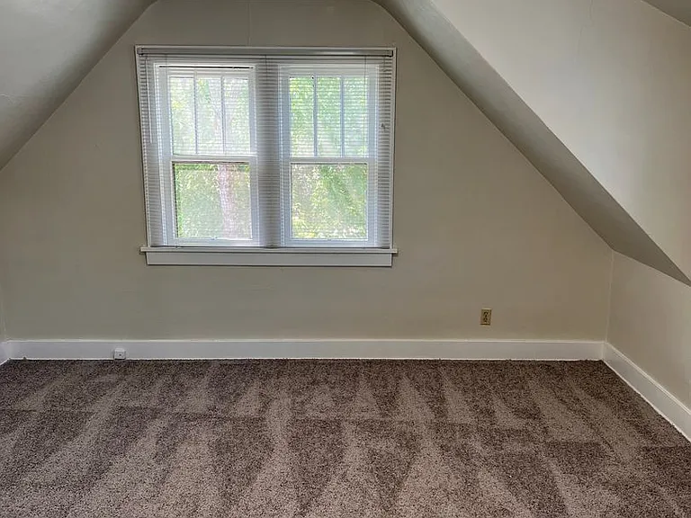 1455 NW Harrison Blvd — Photo 15