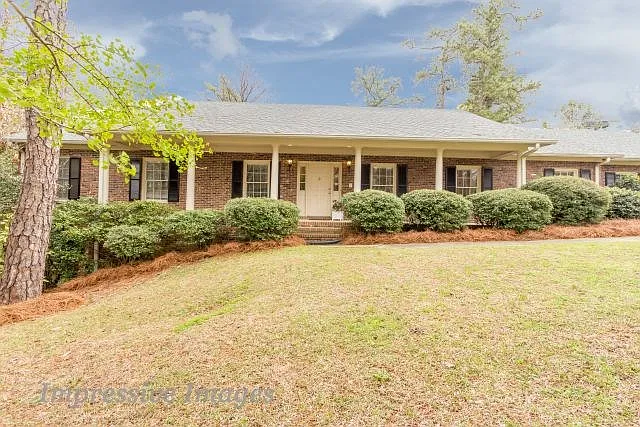 712 Malwood Dr photo 1
