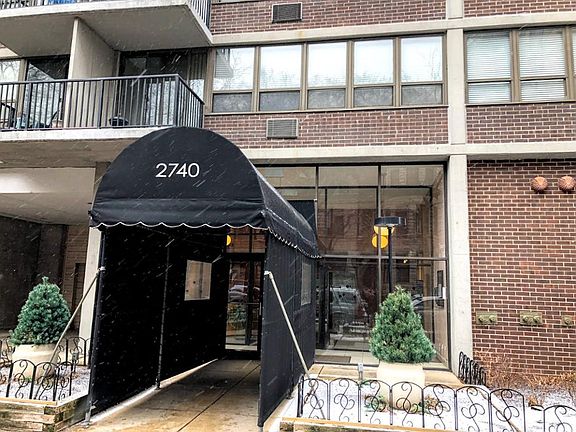 2nd image of 2740 N Pine Grove Ave APT 13A