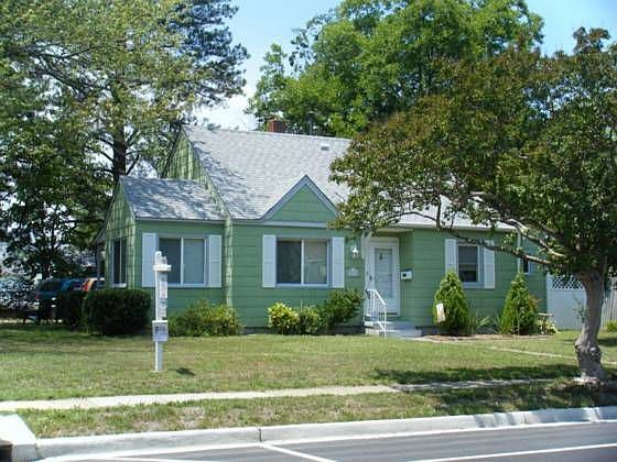 1st image of 2215 Cromwell Dr