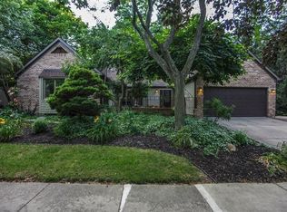 2240 Chaucer Ct, Ann Arbor, MI 48103