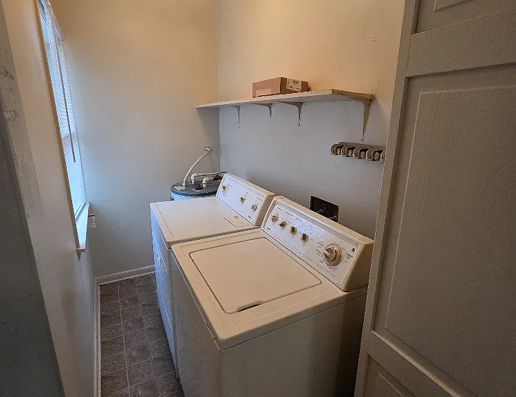 356 Savannah Ave #4 — Photo 7