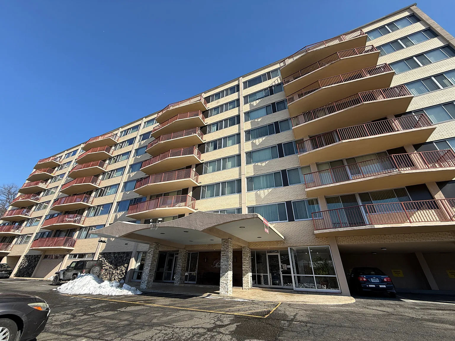 1 bed, 726 sqft, $1,600 — Photo 1