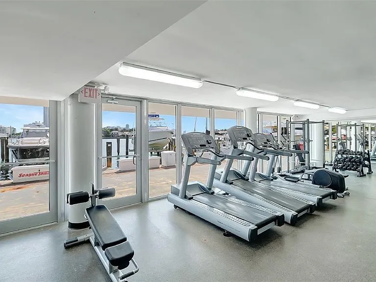 900 Bay Dr #513 — Photo 15
