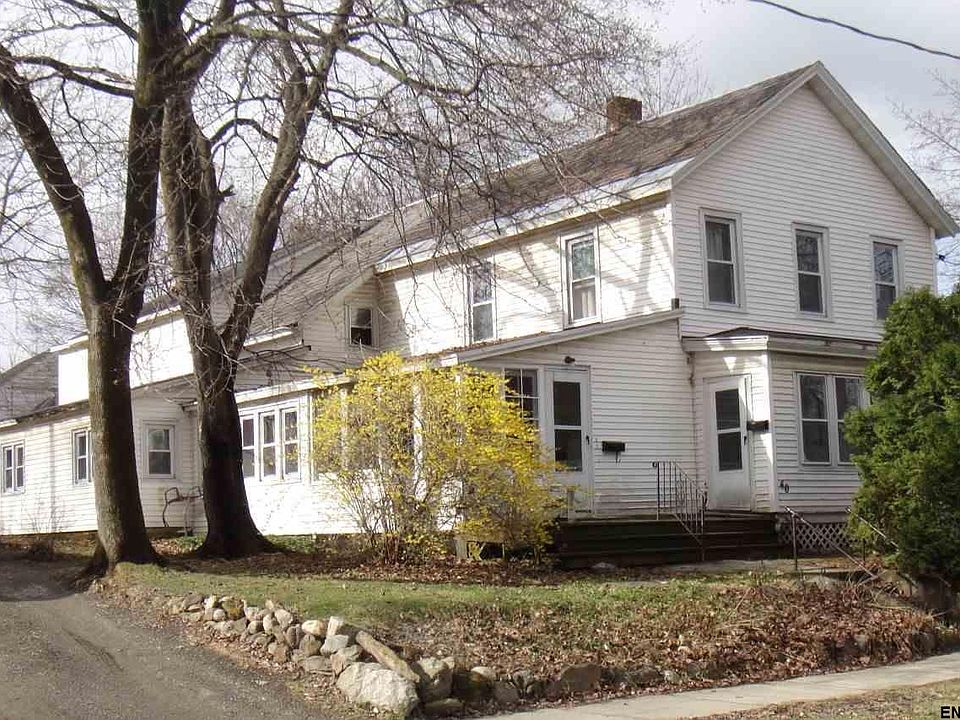 1st image of 40 John St
