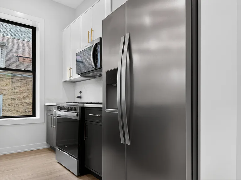 1416 N Maplewood Ave #1 — Photo 4