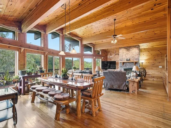 131 Talona Lake Ter, Ellijay, GA 30536