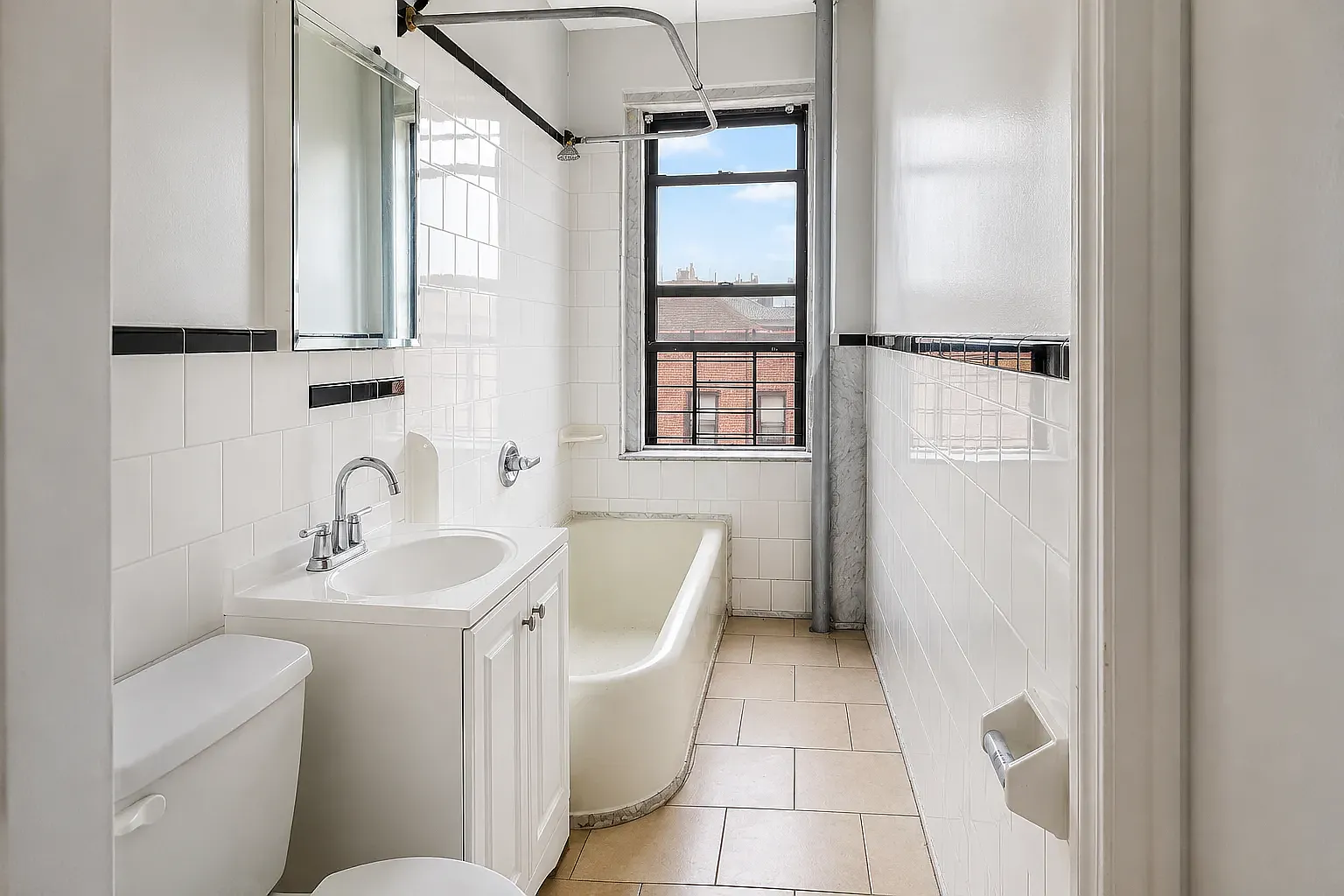 1544 Gillespie Avenue — Photo 4