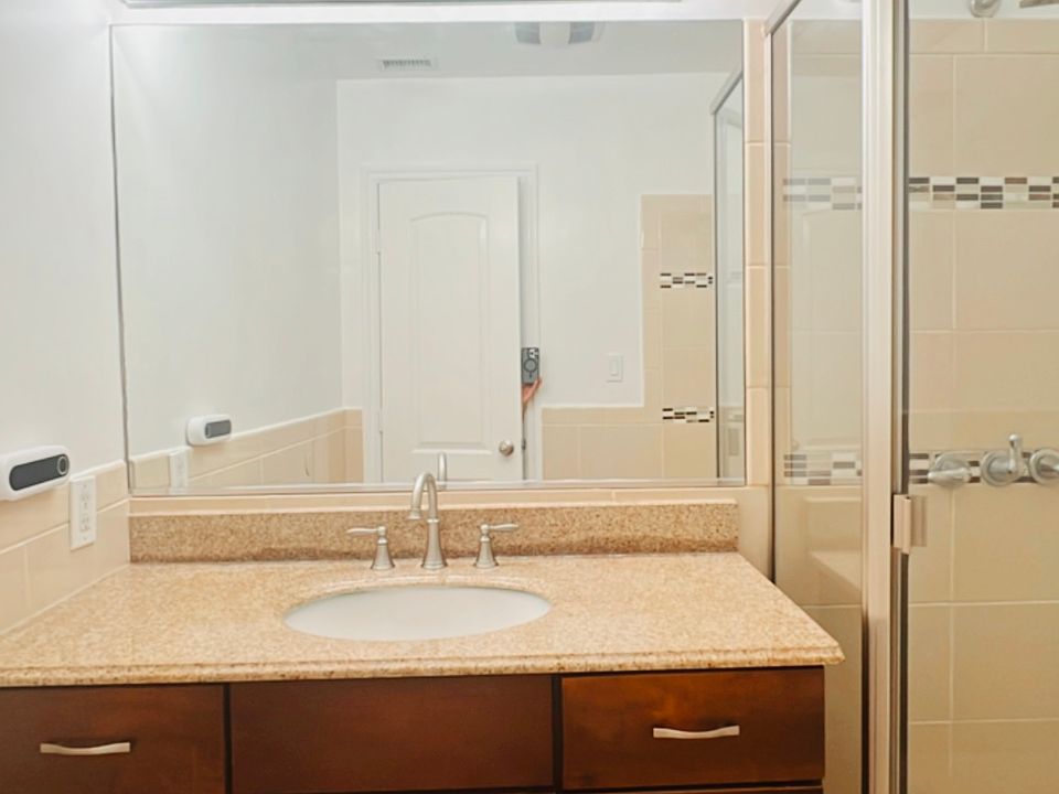 1st image of 1532 E 22nd St #1532