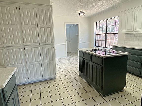 5th image of 7311 S Oak Pl