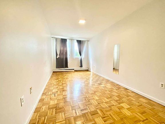 3rd image of 24 Suydam Pl #2R