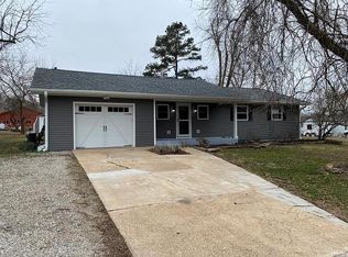 108 Clara Dr, Lebanon, MO 65536