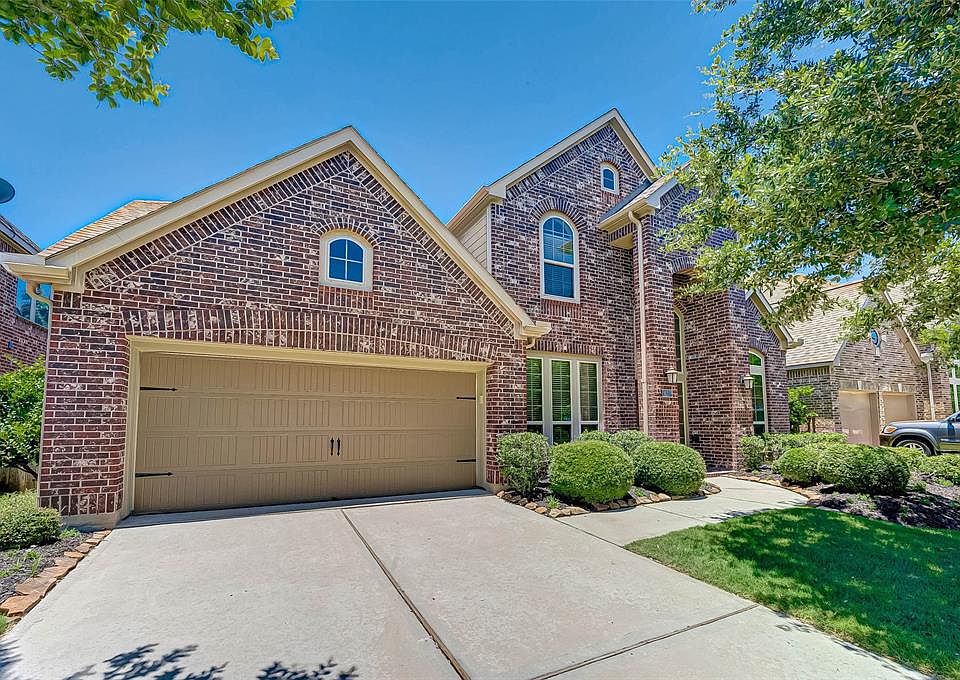 1st image of 10207 Kessler Cove Ln