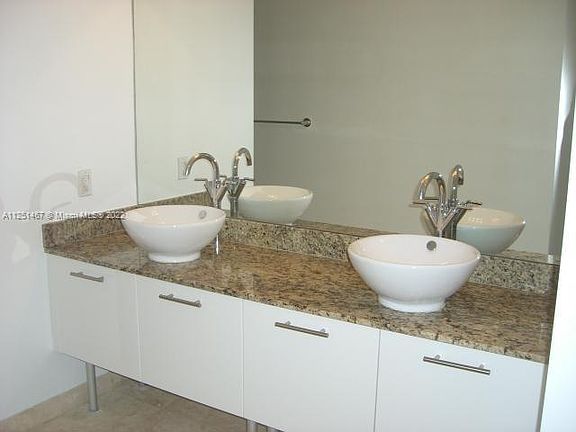 3rd image of 41 SE 5th St APT 1505