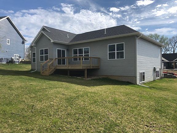 4th image of 609 Owen St