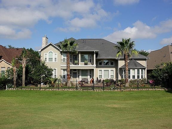 5th image of 7506 Holly Court Est