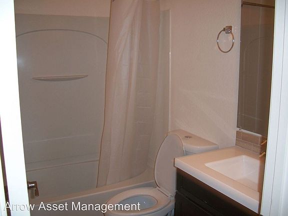 5th image of 185 Avenida Las Brisas APT D