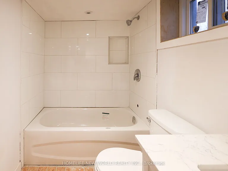 32 Pendeen Ave — Photo 27