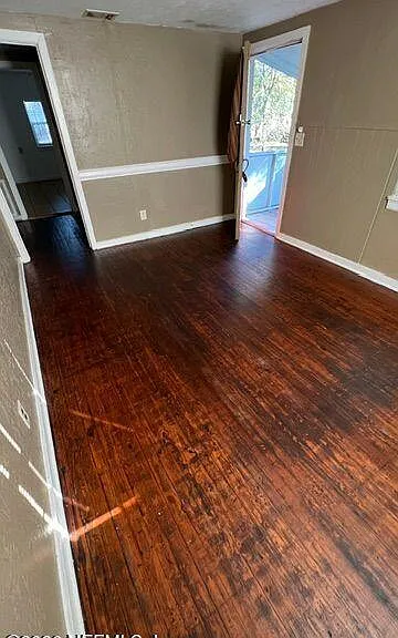 5150 Kingsbury St — Photo 10