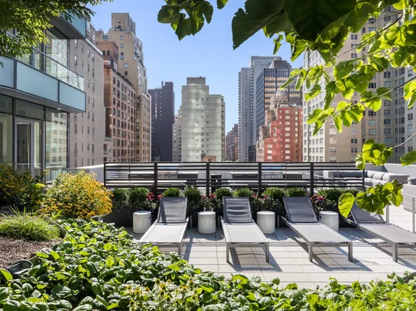 1065 Second Avenue image 10 of 27