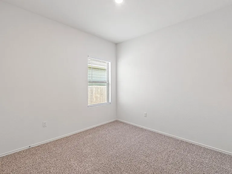 7402 Tonka Ln — Photo 17