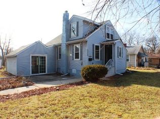 5320 33rd Ave, Moline, IL 61265