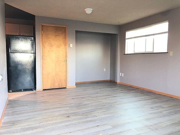 Spacious living room, can add in extra 1 adult to stay and rent will be $1450 / month. Rent INCLUDES Drinking water / Waste water / Surface water, Solid waste & recycling, sewer. Tenant pays electricity only.