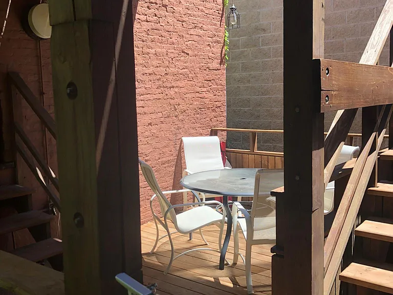 1117 W Dickens Ave #2 — Photo 10